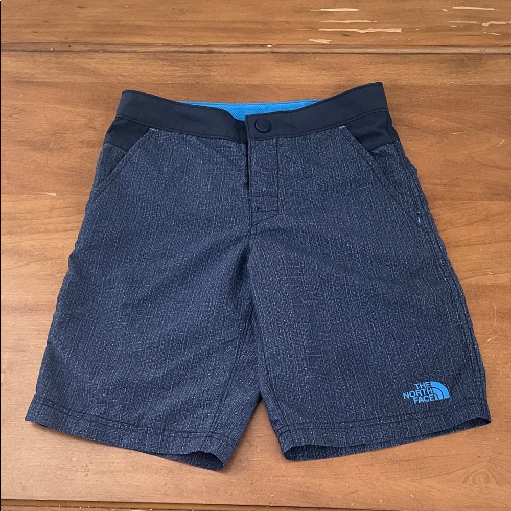 The North Face Flashdry Shorts Lightweight Design Size Medium